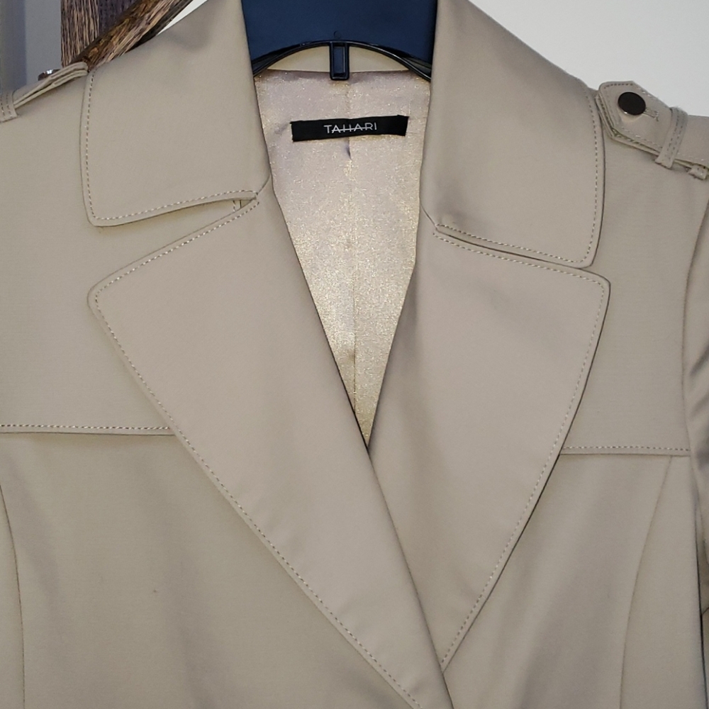 Light coat - Picture 3 of 4